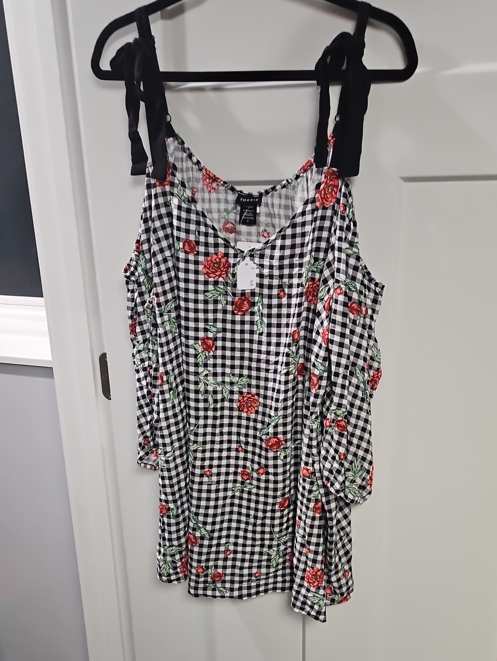 torrid Black & White Gingham Cold-Shoulder Top with Red Rose Print